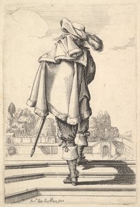 Un gentleman, vu de dos, marchant sur un parapet, avec un manteau sur l