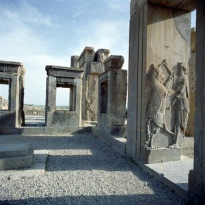 Salle du trône de Xerxès, achevée vers 480 av. J.-C.