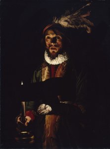 Un homme chantant à la lueur d