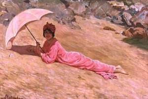 Fille allongée sur la plage avec une ombrelle rose