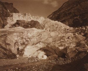 Suisse. Grindelwald, glacier supérieur, source de la Lutschine