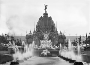 Vue du Dôme Central et de la Fontaine Coutan, Exposition Universelle, Paris, 1889