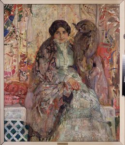 Femme avec un hibou grand duc
