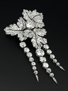 Broche "Feuilles de Groseillier", vers 1855 - Alfred Bapst