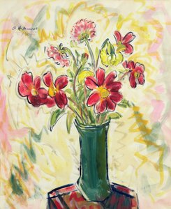 Fleurs dans un vase vert