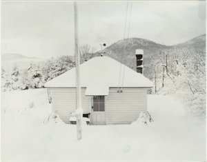 Première neige et la petite maison