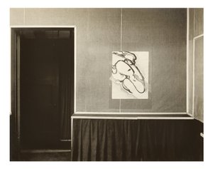 Salle principale - Mur, à côté de la porte, à gauche