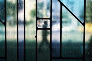 Vue de Glass Street sous la pluie - Ali Ayer