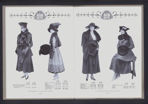 Double page du Théâtre de la Mode de la Fourrure