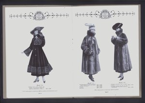 Double page du Théâtre de la Mode de la Fourrure