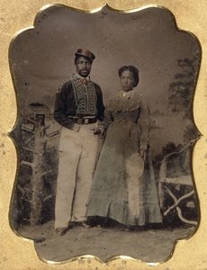 Pompier et mariée, vers 1860