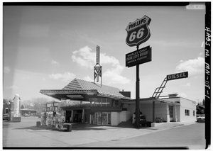 Station-service Lindholm Oil Company, Cloquet, Minnesota (photo n/b)