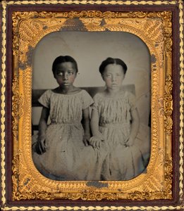 Portrait de deux jeunes filles, v. 1860 (photo) - American Photographer