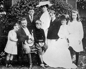 Le président Theodore Roosevelt avec sa femme et sa famille