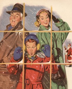 Famille heureuse regardant des cadeaux dans une vitrine la veille de Noël