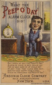 Homme montrant un réveil - American School