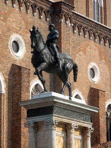 Statue équestre du condottiere Colleoni par Andrea del Verrocchio