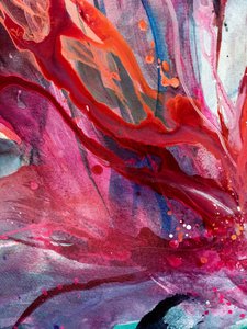 Un flux de liquide dynamique