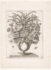 Fleurs dans un vase avec demi-figures