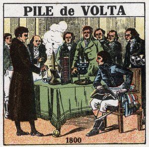 Batteries et accumulateurs : Alessandro Volta (1745-1827) présenté en 1801 au consul Napoléon Bonaparte (1769-1821) à l