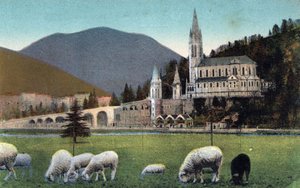 La basilique à Lourdes - Hautes-Pyrénées (65) vers 1900.