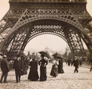 Exposition Universelle de 1900 à Paris : Vue sous la tour Eiffel (collection privée) - Anonymous Anonymous