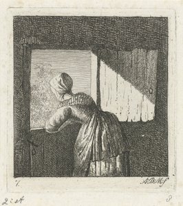Femme appuyée sur une porte inférieure