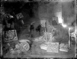 Fabricants de carreaux dans leur atelier, vers 1880-1930