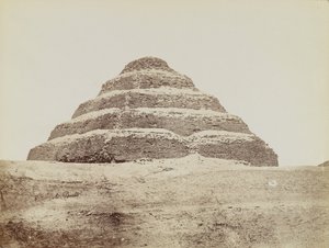 Pyramide de Saqqarah, vue du sud-est de la pyramide à degrés
