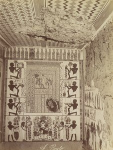 Tombe de Nakht à Thèbes, vue du mur peint et du plafond de la tombe