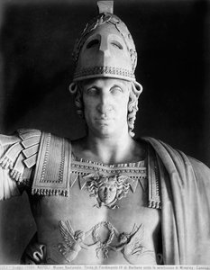 (détail) de la statue de Ferdinand IV de Bourbon en habits de Minerve - Antonio Canova