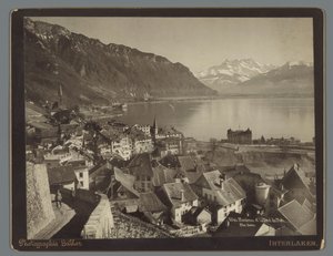 Vue sur Montreux au lac Léman, au loin les Dents du Midi