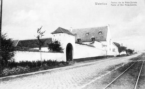 La Ferme de La Haye-Sainte, sur la route de Charleroi à Bruxelles et un site stratégique important pour Wellington pendant la bataille de Waterloo, carte postale commémorative vers 1912