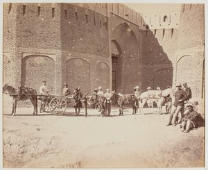 Porte Durani, charrette Heyland et mules de bât, montrant les différents types de selles de bât, Kandahar