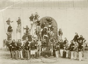 Un groupe de pompiers à Zichron Yaacov, c.1898-1900