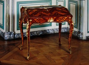 Secrétaire Louis XV estampillé des lettres B.V.R.B - Bernard van Risenburgh II