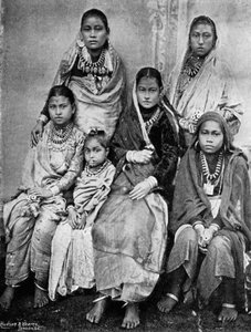 Femmes et enfants de soldats des 44e Gurkhas, 1896