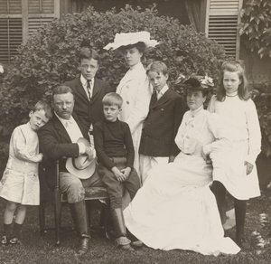 Le président Theodore Roosevelt, sa femme Edith et leur famille - Brothers Pach