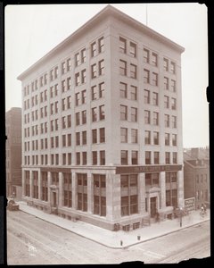 Vue extérieure du bâtiment Parke, Davis et Co., rues Hudson et Vestry, New York, 1910