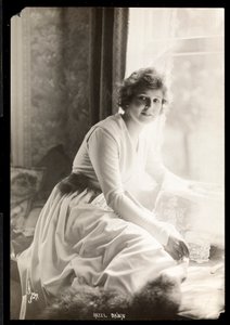 Portrait de Hazel Dawn, c.1915