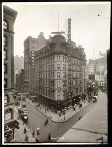 Vue du Grand Hôtel à la 31e rue et Broadway, New York, c.1914 - Byron Company