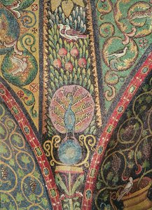 Détail de la voûte représentant des oiseaux et un paon (mosaïque)