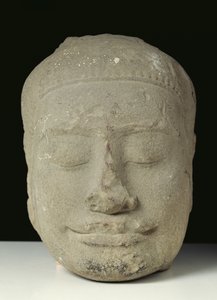 Tête de Bouddha aux yeux fermés, Angkor - Cambodian School