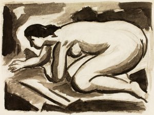 Femme nue sur les mains et les genoux