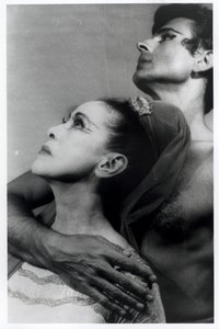Martha Graham (1894-1991) et Bertram Ross (1920-2003) dans "Visionary Recital", 27 juin 1961 (épreuve gélatino-argentique) - Carl Van Vechten