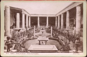 Maison des Vettii à Pompéi, vers 1880 (photographie)