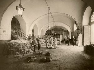 Intérieur du dépôt militaire de cuir, pendant la Grande Guerre