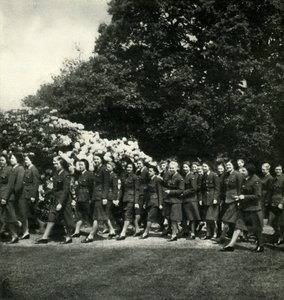 En repos, vers 1943