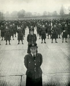 Officiers de la W.A.A.F. à leur école d