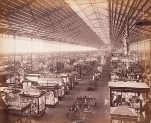 Bâtiment principal, de la galerie est, Exposition du Centenaire, Philadelphie